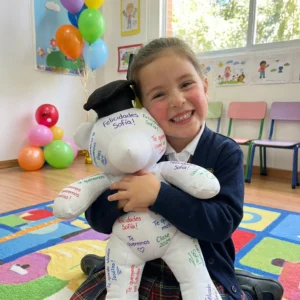 Oso Graduación Para pintar y firmar de 40 cm: imagen 4